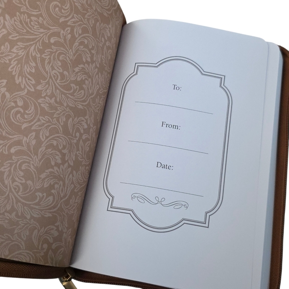 🦋LAST ONE Embossed FAUX Leather Zip Journal - Picture 8 of 13